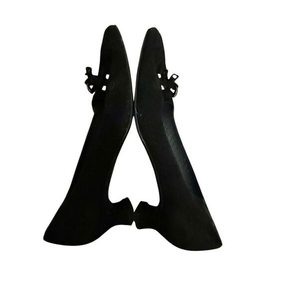 Vintage Stuart Weitzman Velvet Black Closed Toe Perforated Shoes Size 6 1/2 - Picture 6 of 10